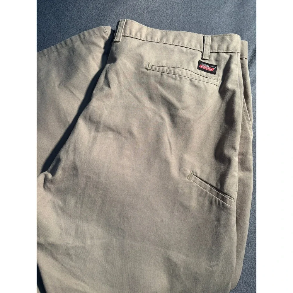 Dickies Work Pants Mens 42x30 Khaki Tan Straight Leg Utility Carpenter Workwear